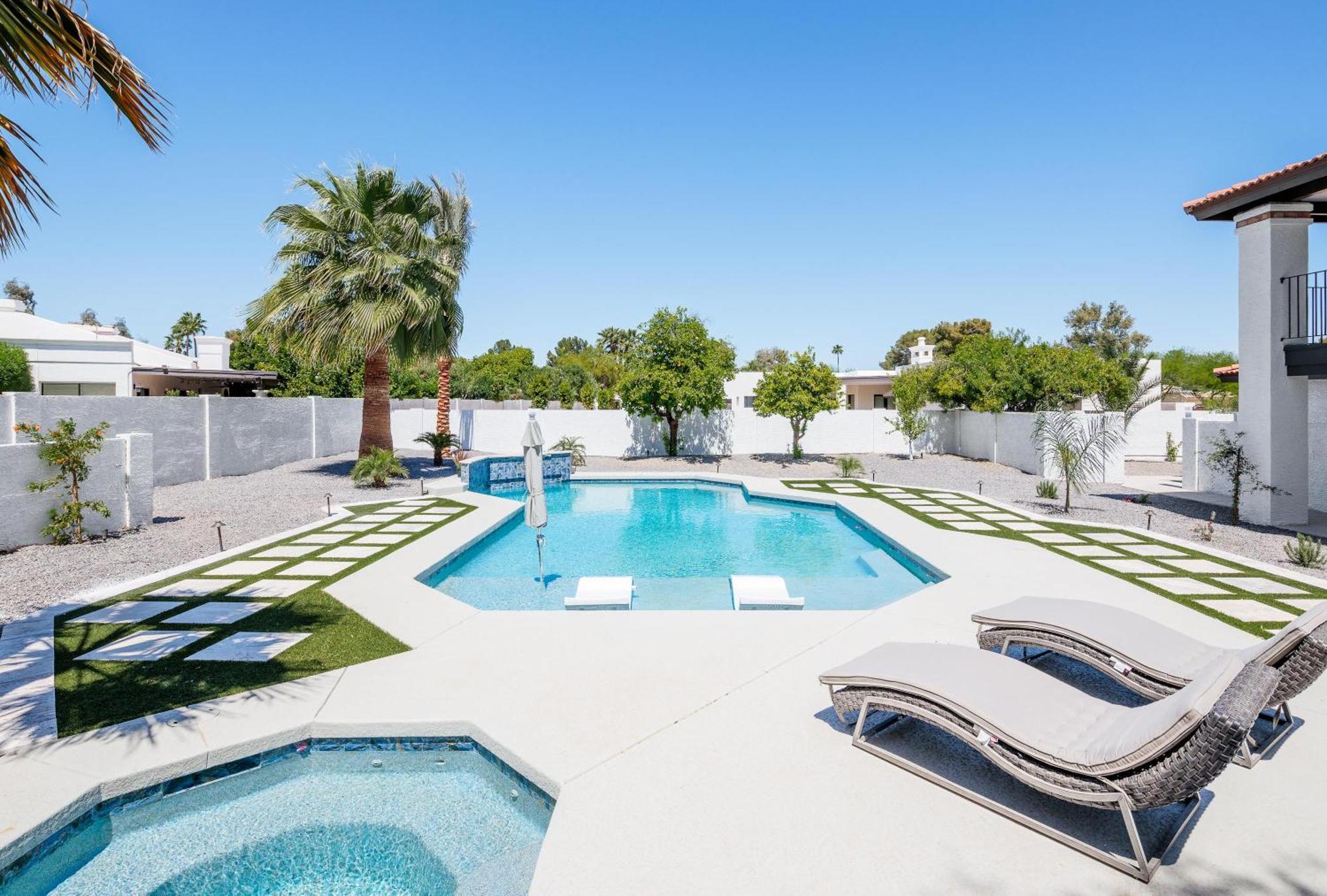 Luxe-paradise Palace-heated Pool/spa-guest Casita