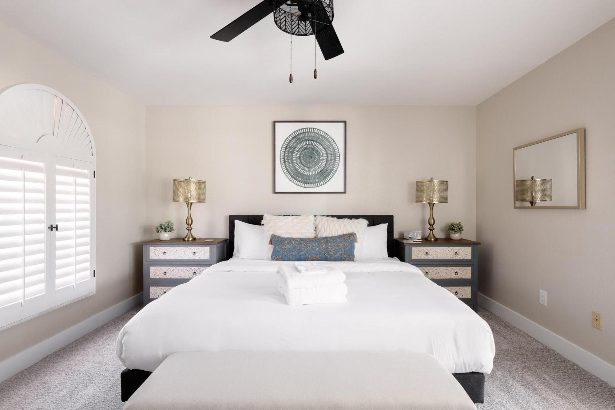 Luxe-paradise Palace-heated Pool/spa-guest Casita Holiday home